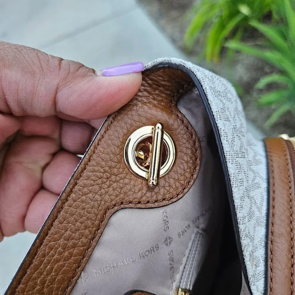 NWT Michael kors shoulder bag